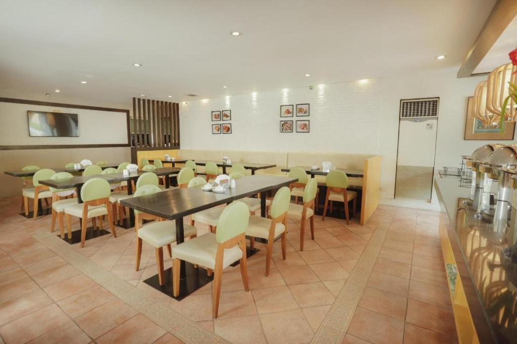 Casa Leticia Boutique Hotel Davao Экстерьер фото